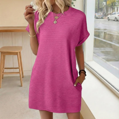 Loose-Fitting Short-Sleeved Dress With Pockets